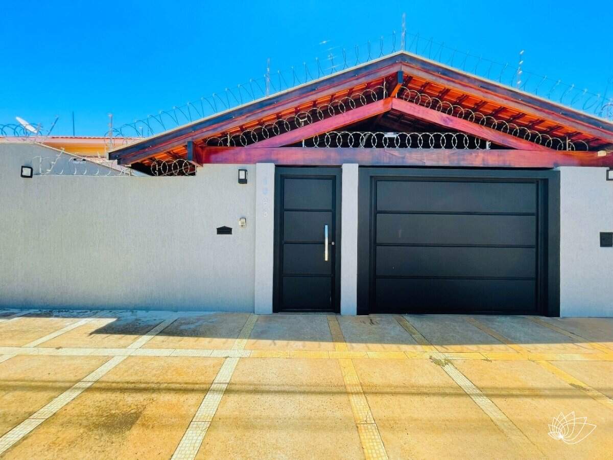 Casa à venda no Santos Dumont: 