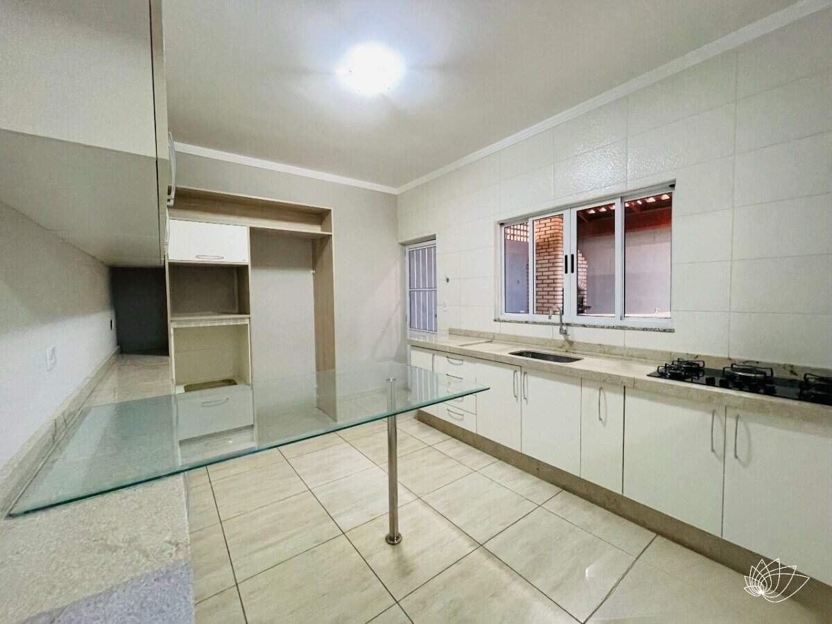 Casa à venda no Santos Dumont: 