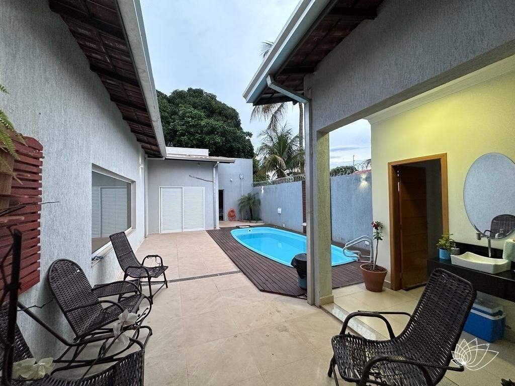 Casa à venda no Colinos: 