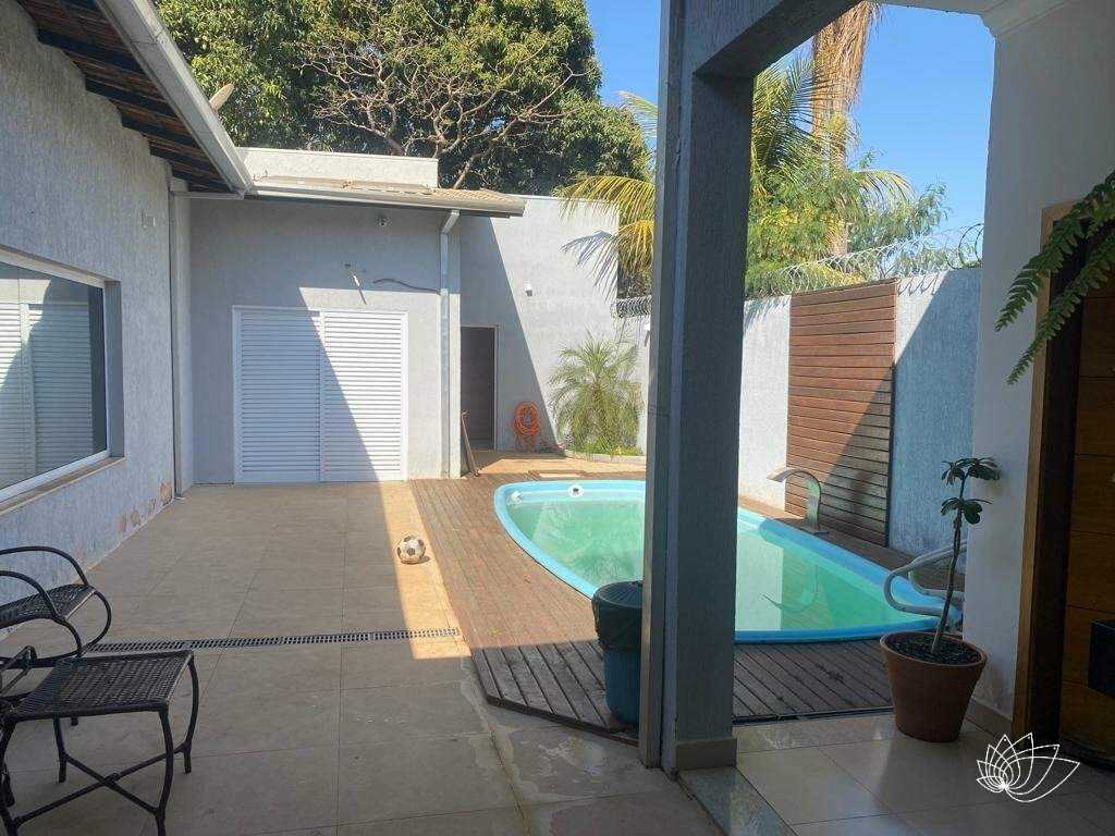 Casa à venda no Colinos: 