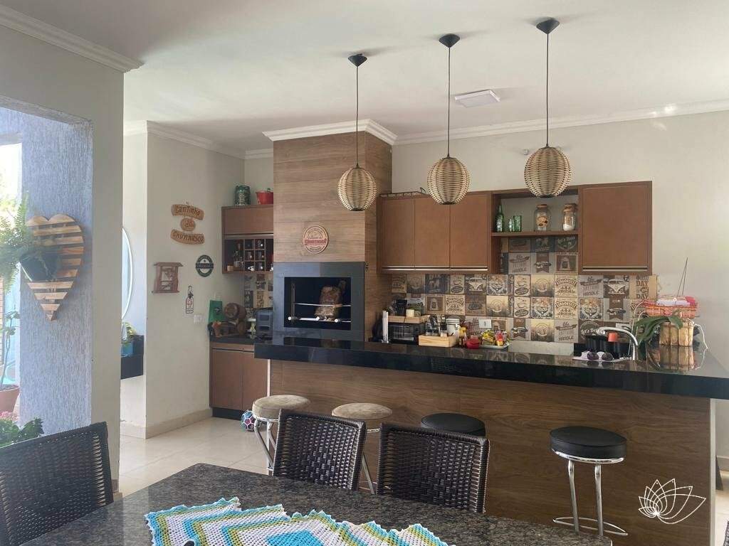 Casa à venda no Colinos: 