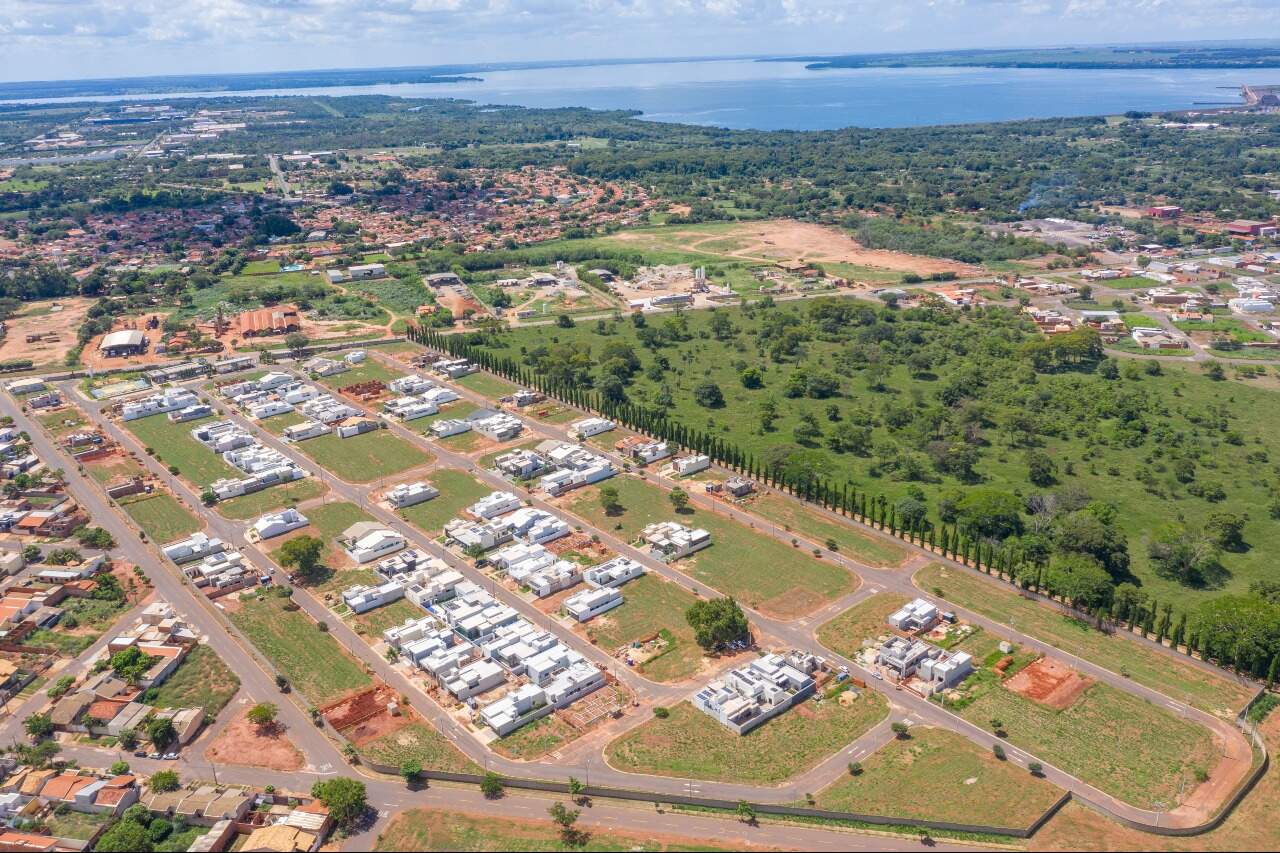 Terreno em Condomínio à venda no Costa Leste Loteamento Fechado: 