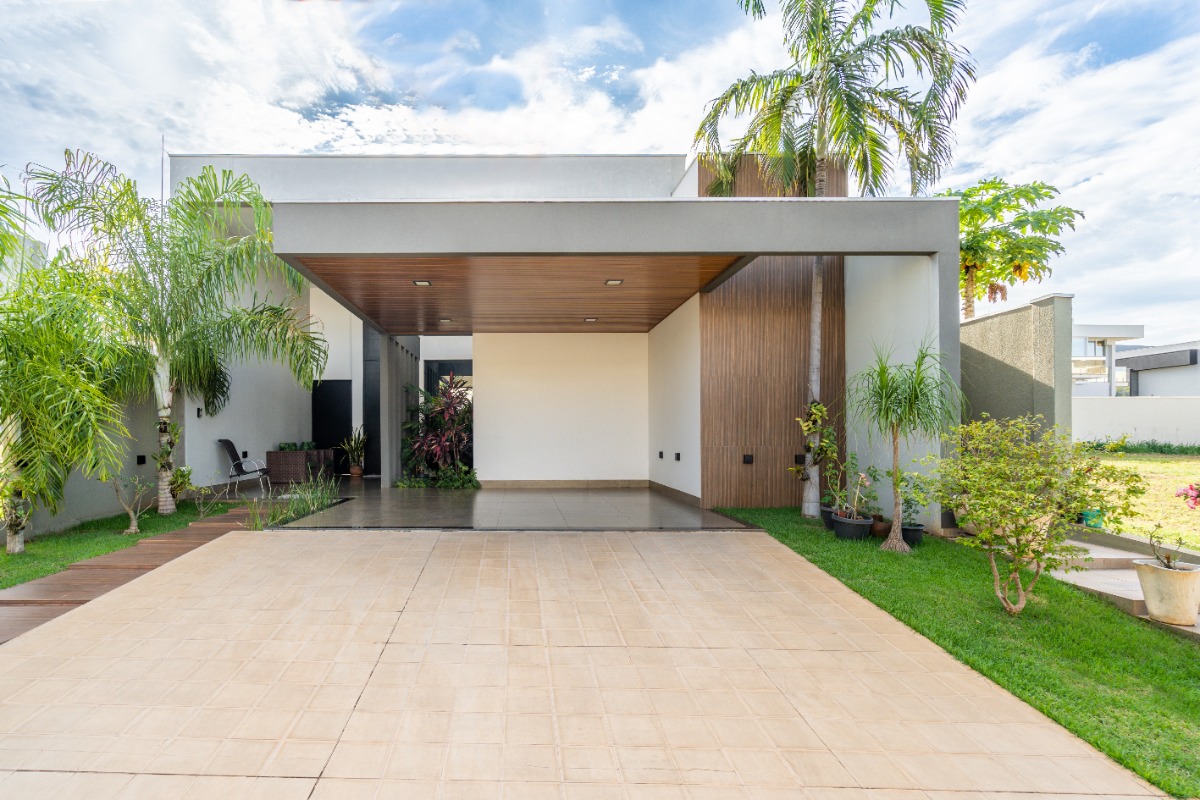 Casa em Condomínio à venda no Village do Lago: 