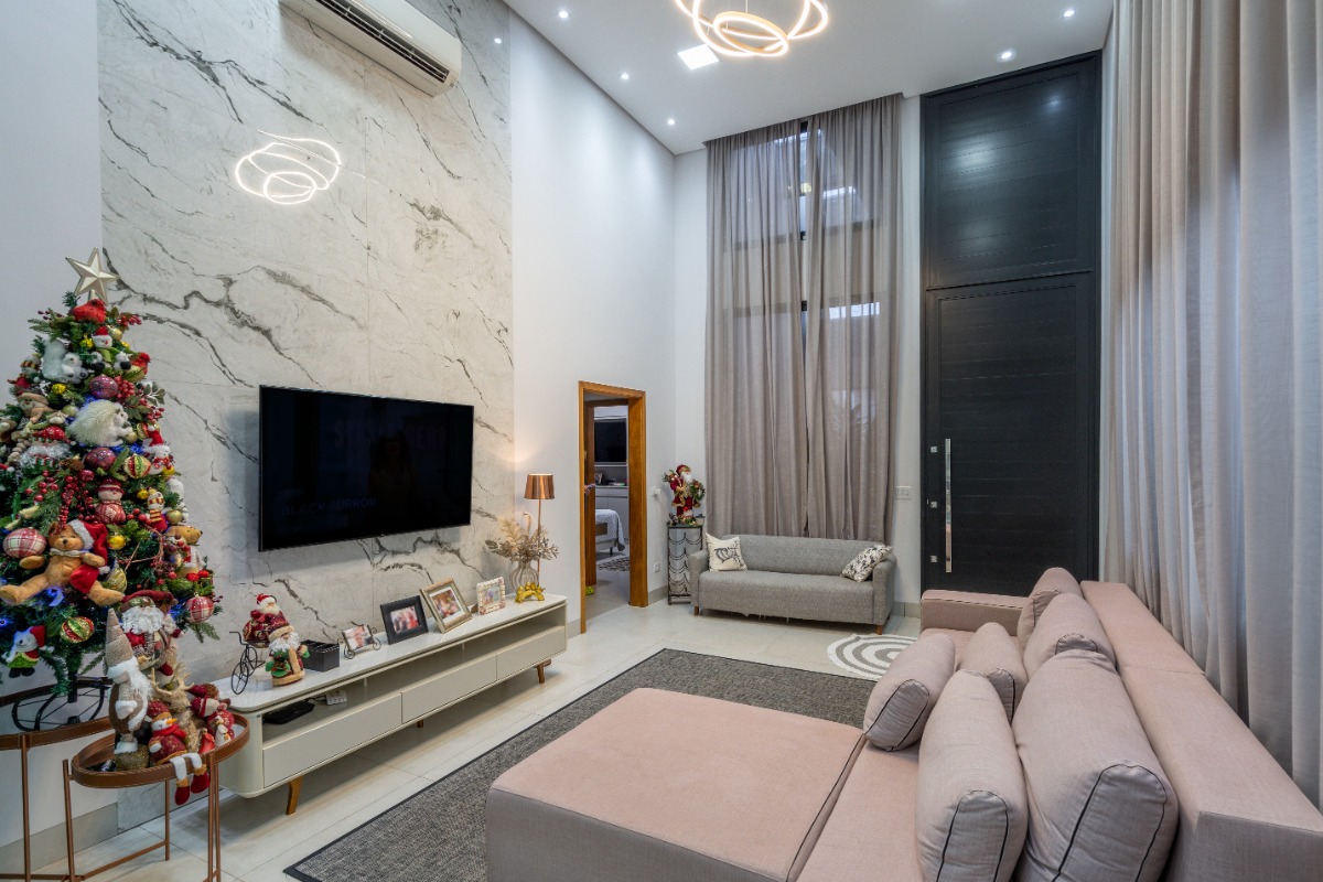 Casa em Condomínio à venda no Village do Lago: 