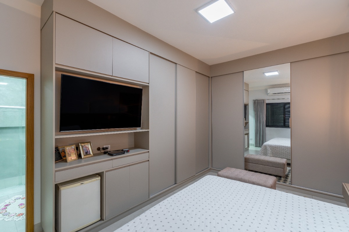 Casa em Condomínio à venda no Village do Lago: 