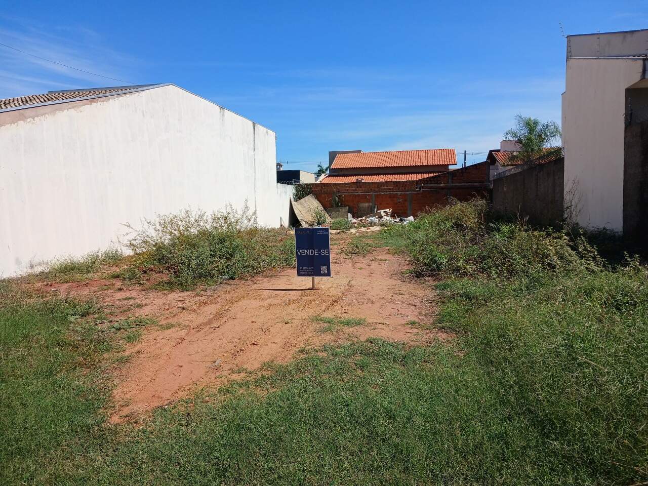 Terreno à venda no Jardim dos Ipes: