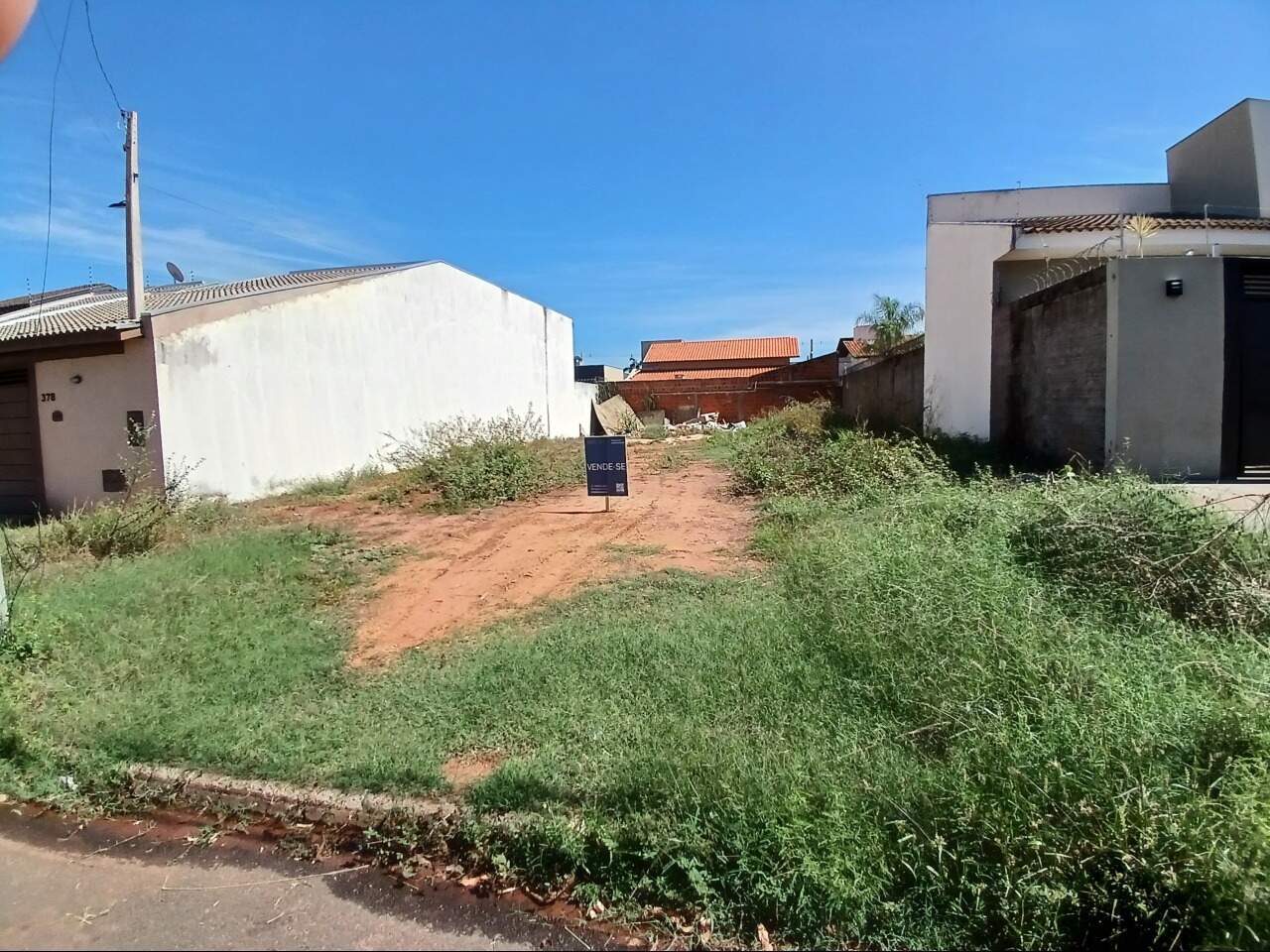 Terreno à venda no Jardim dos Ipes: