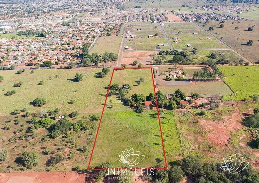 Terreno à venda no Zona Rural: 