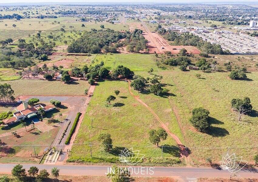 Terreno à venda no Zona Rural: 