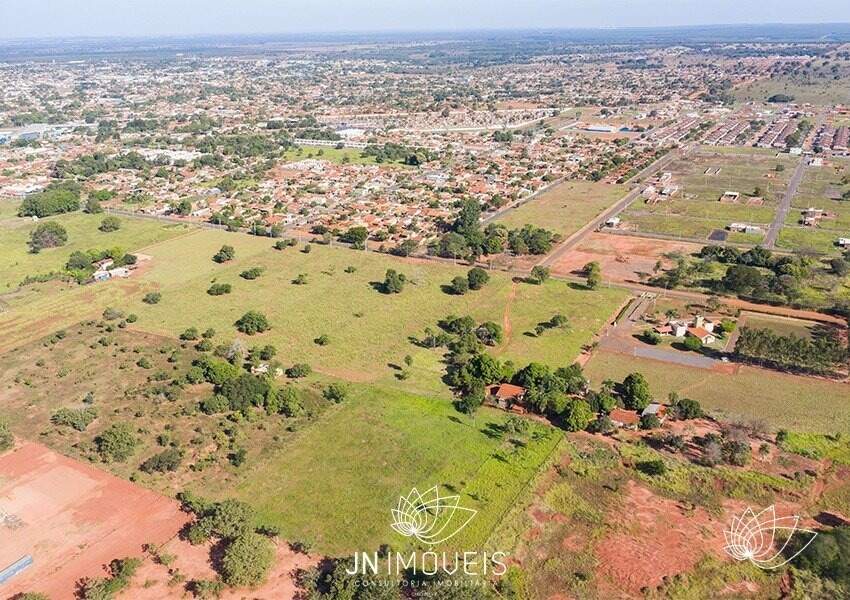Terreno à venda no Zona Rural: 