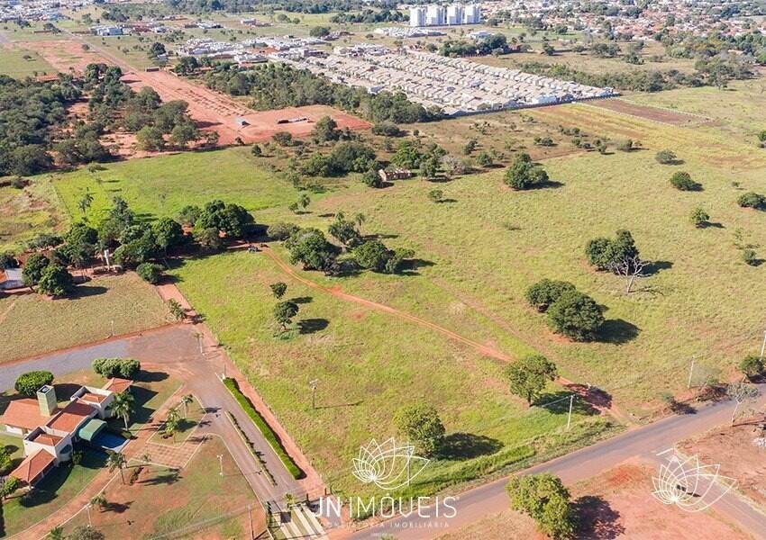 Terreno à venda no Zona Rural: 