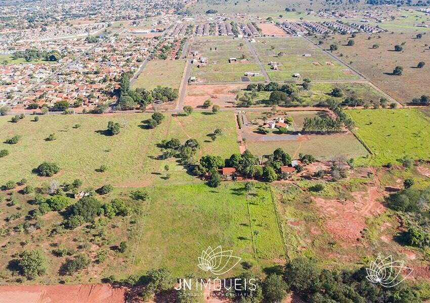 Terreno à venda no Zona Rural: 