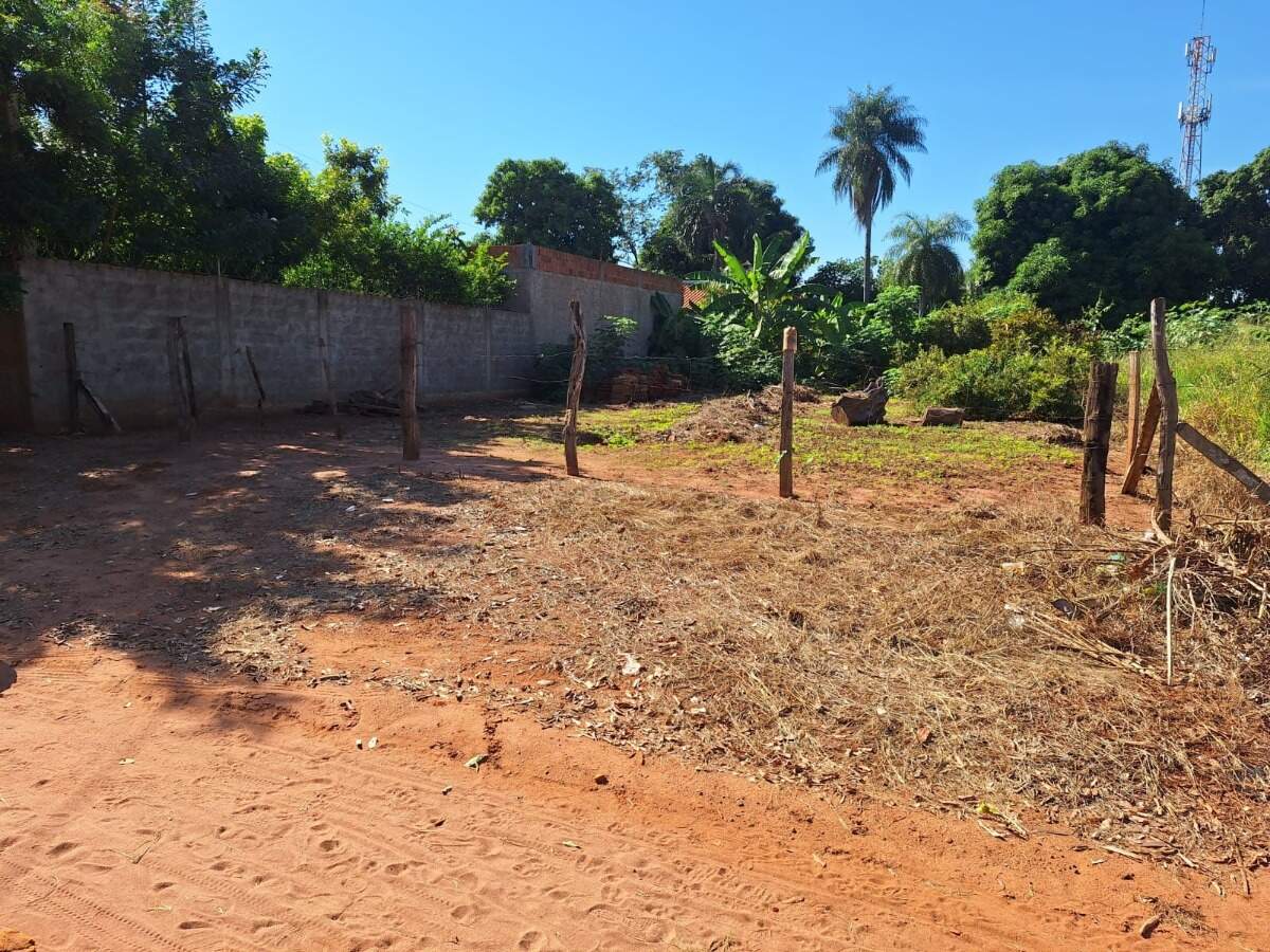 Terreno à venda no Jardim Flamboyant: