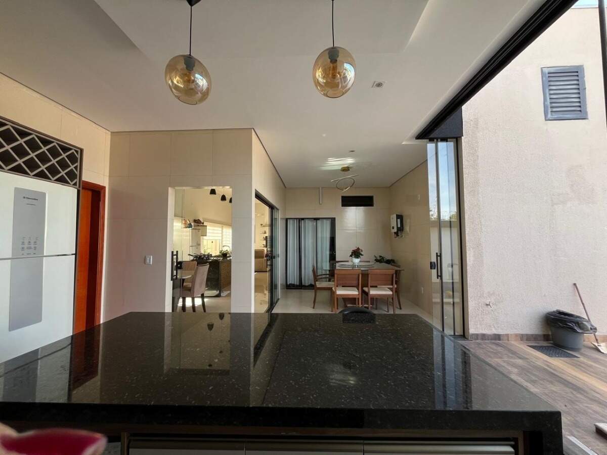 Casa em Condomínio à venda no Condomínio Recanto das Palmeiras: 