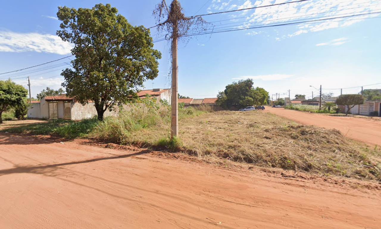 Terreno à venda no Jardim Alvorada: 