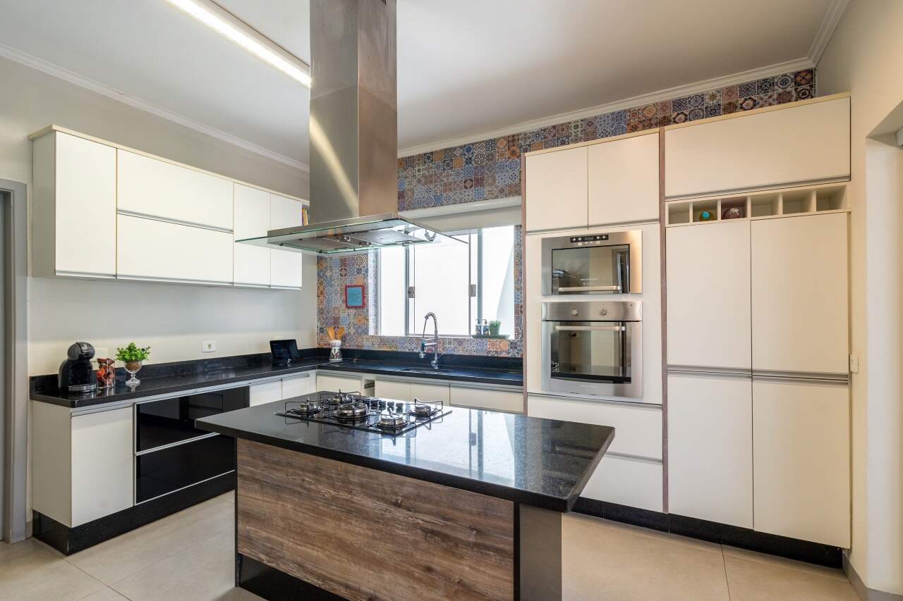 Casa à venda no Jardim dos Ipês III: 