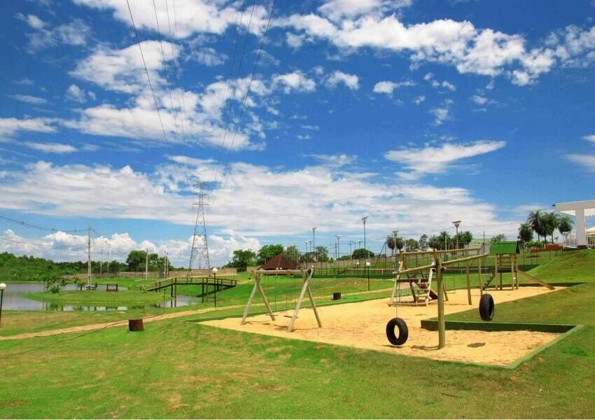 Terreno em Condomínio à venda no Village do Lago: 