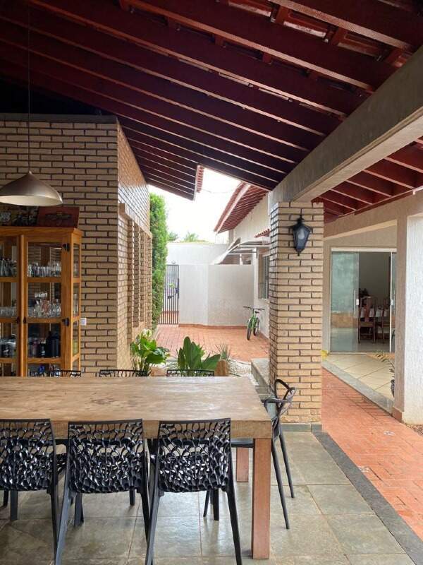 Casa à venda no Colinos: 