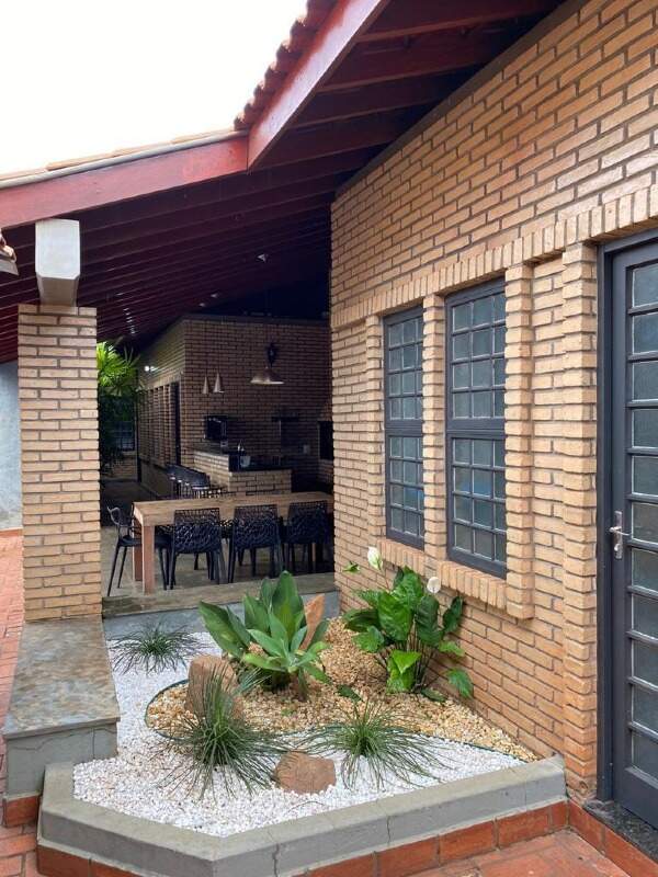 Casa à venda no Colinos: 