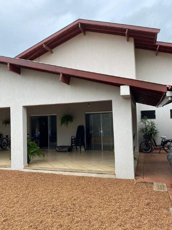 Casa à venda no Colinos: 