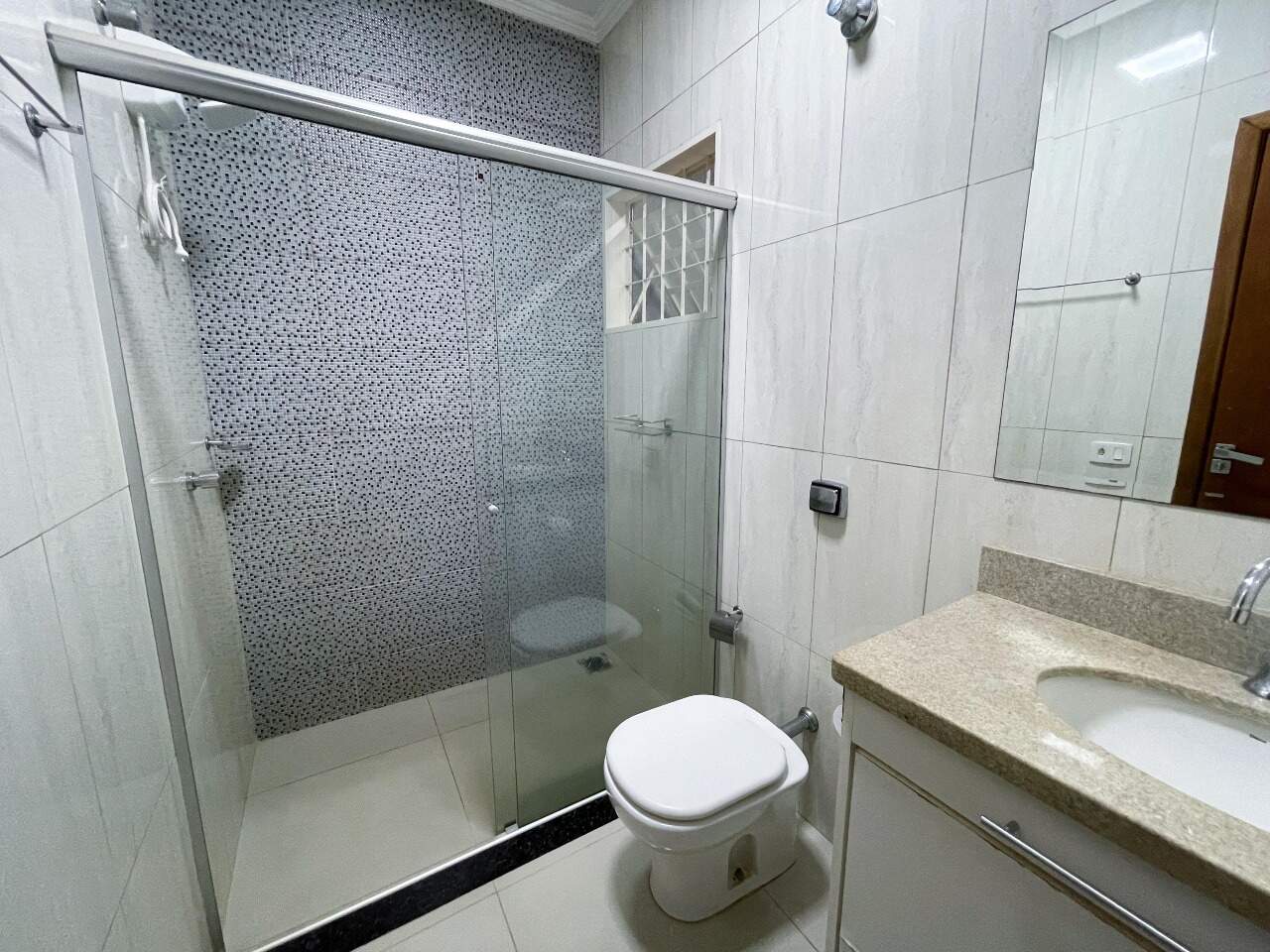 Casa à venda no Jardim das Américas: 