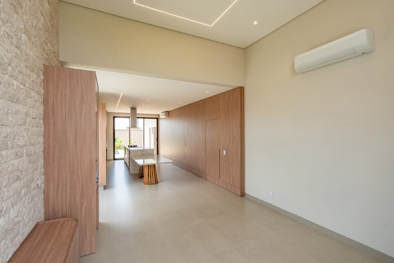 Casa em Condomínio à venda no Condomínio Villa de León: 