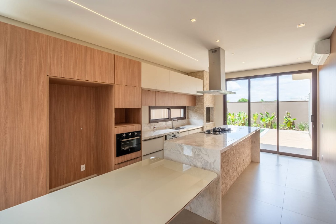 Casa em Condomínio à venda no Condomínio Villa de León: 