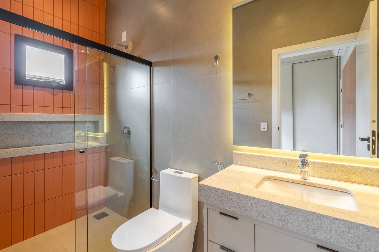 Casa em Condomínio à venda no Condomínio Villa de León: 