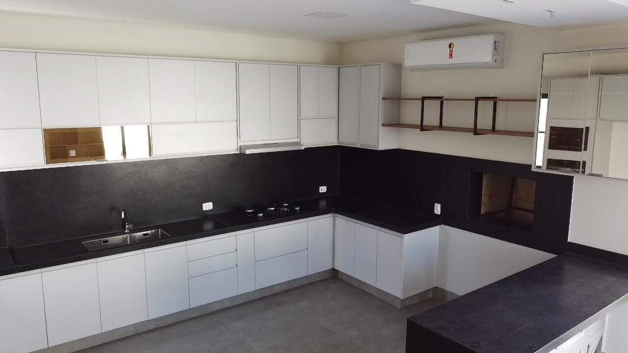 Casa em Condomínio à venda no Condomínio Portal Das Águas: 
