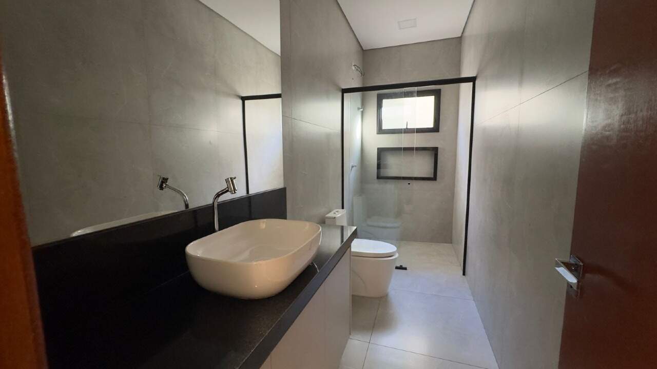 Casa em Condomínio à venda no Condomínio Portal Das Águas: 