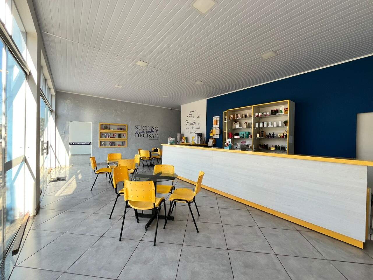 Prédio Comercial à venda no Centro: