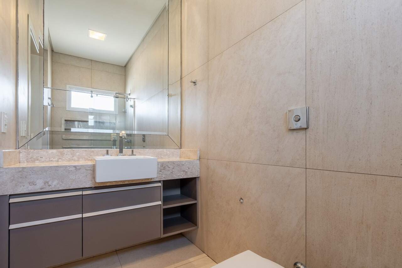 Casa em Condomínio à venda no Condomínio Portal Das Águas: 