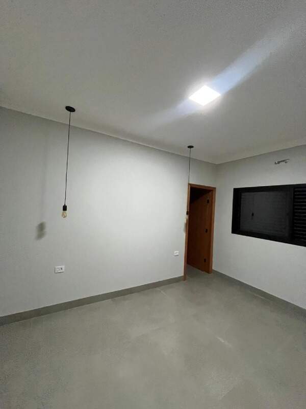 Casa em Condomínio à venda no Condomínio Villa de León: