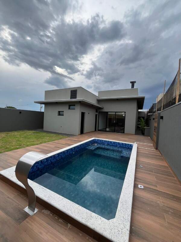 Casa em Condomínio à venda no Condomínio Villa de León: 