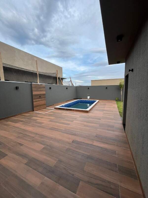 Casa em Condomínio à venda no Condomínio Villa de León: