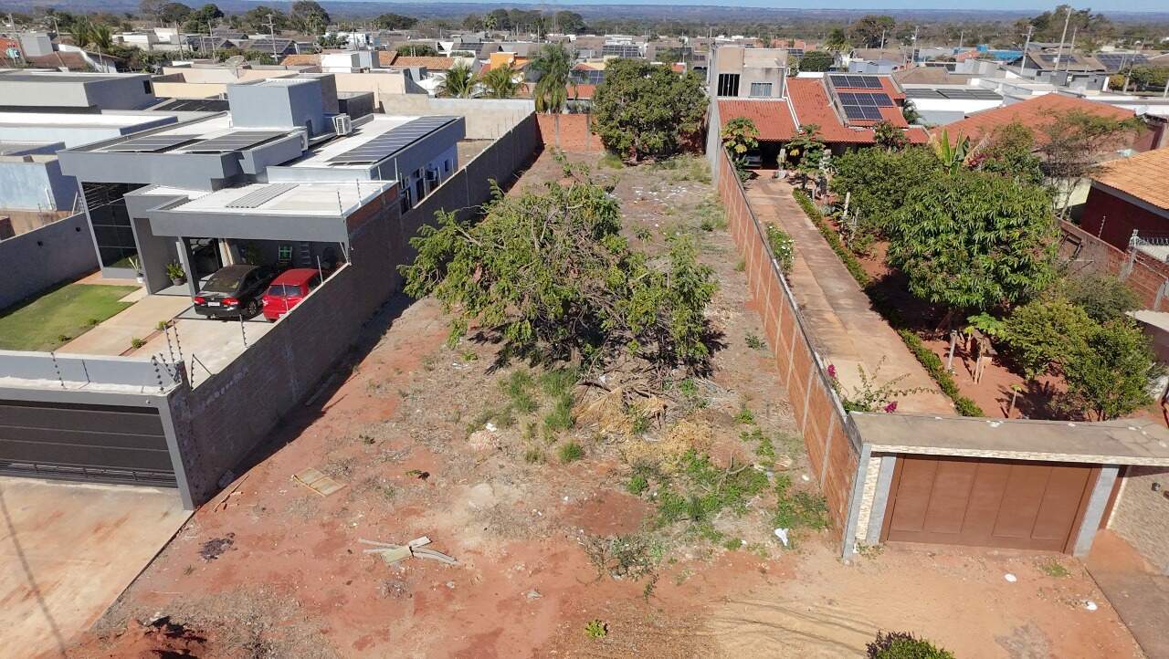 Terreno à venda no Jardim dos Ipes: 