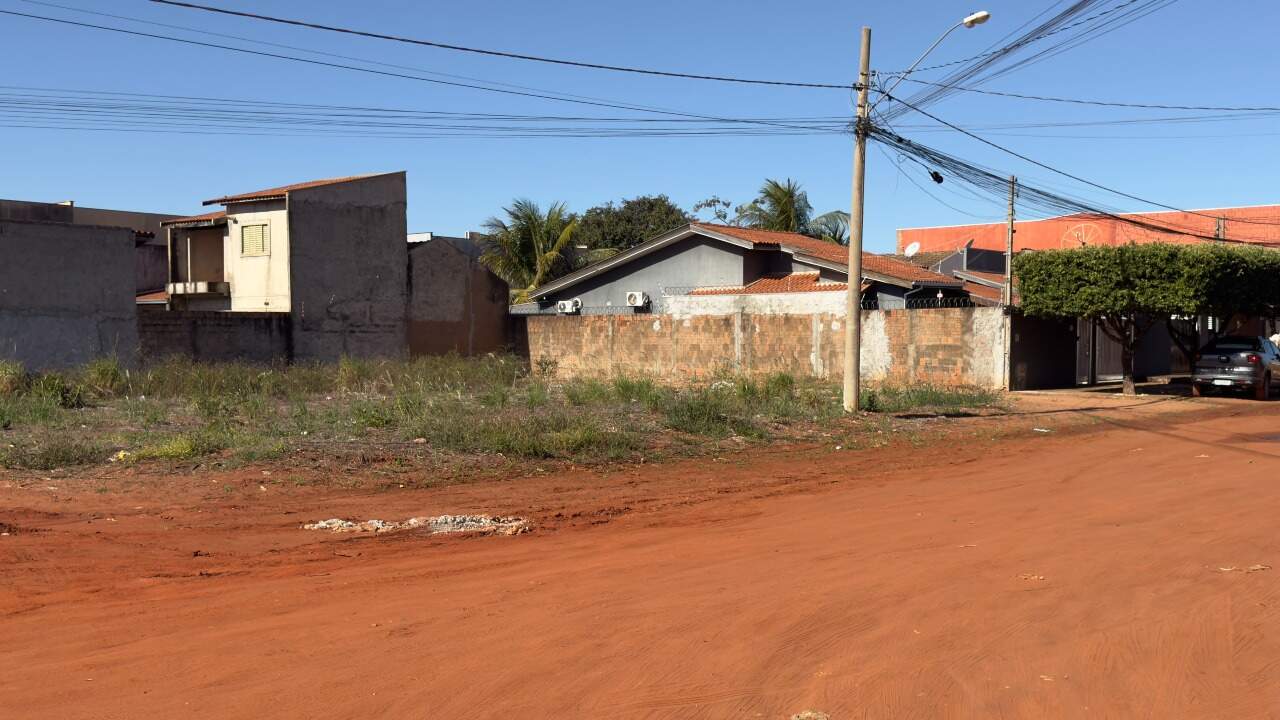 Terreno à venda no Jardim Alvorada: 