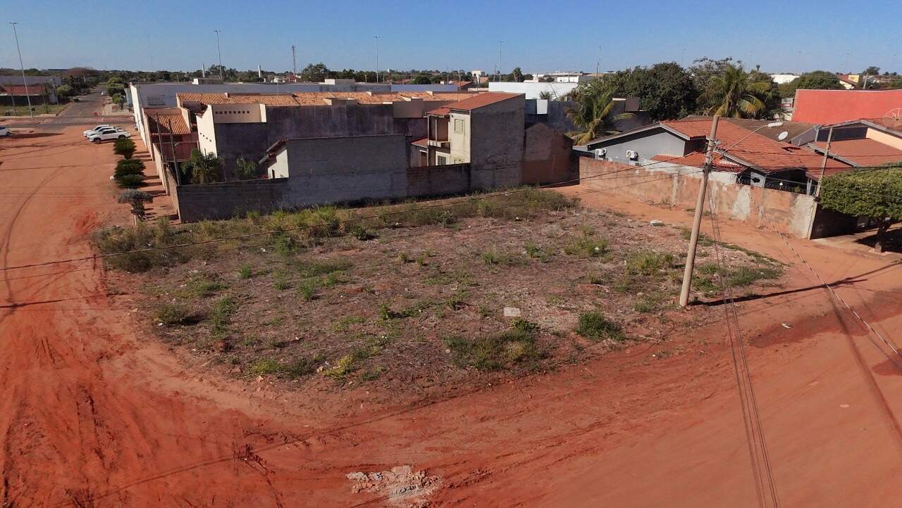Terreno à venda no Jardim Alvorada: