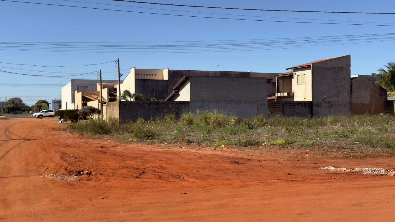 Terreno à venda no Jardim Alvorada: 