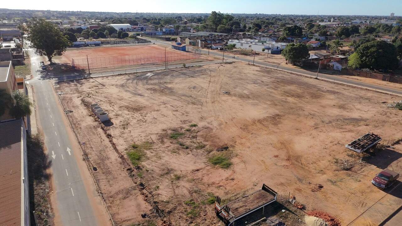 Terreno à venda no Vila Guanabara: 