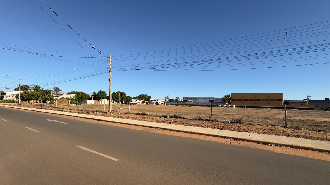 Terreno à venda no Vila Guanabara: 