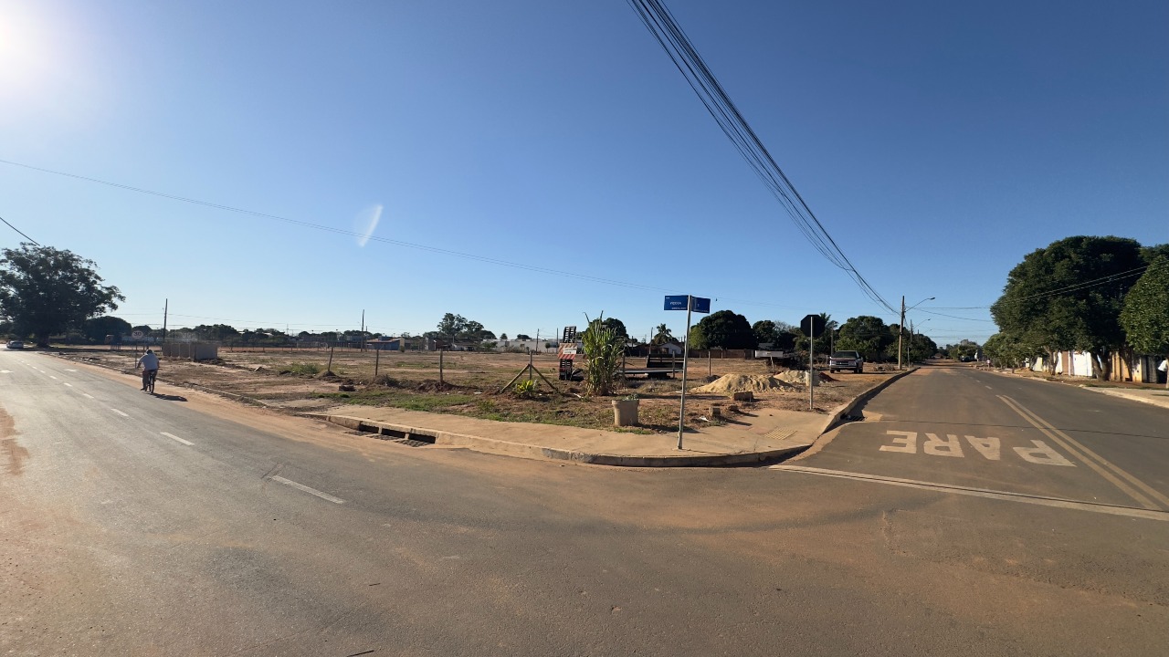 Terreno à venda no Vila Guanabara: 