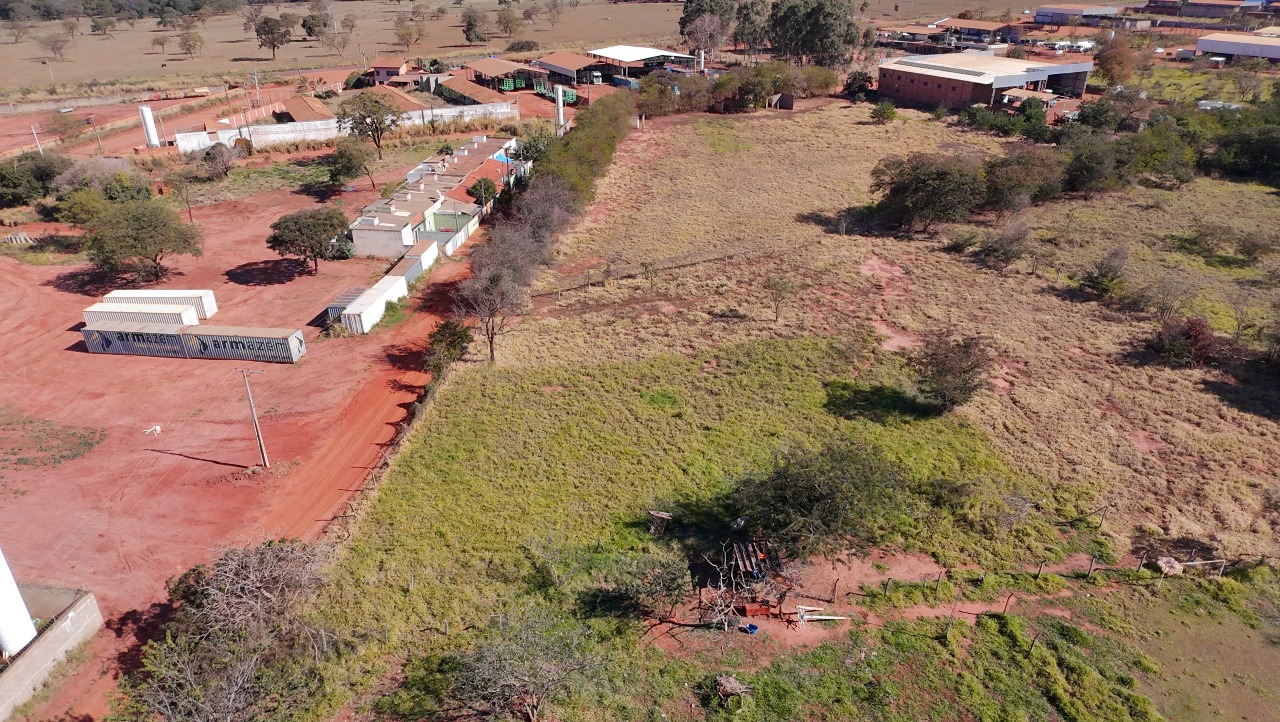 Terreno à venda no Chácara Imperial: 