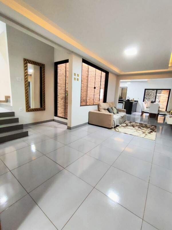 Casa à venda no Jardim dos Ipes: