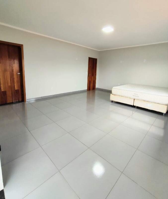 Casa à venda no Jardim dos Ipes: