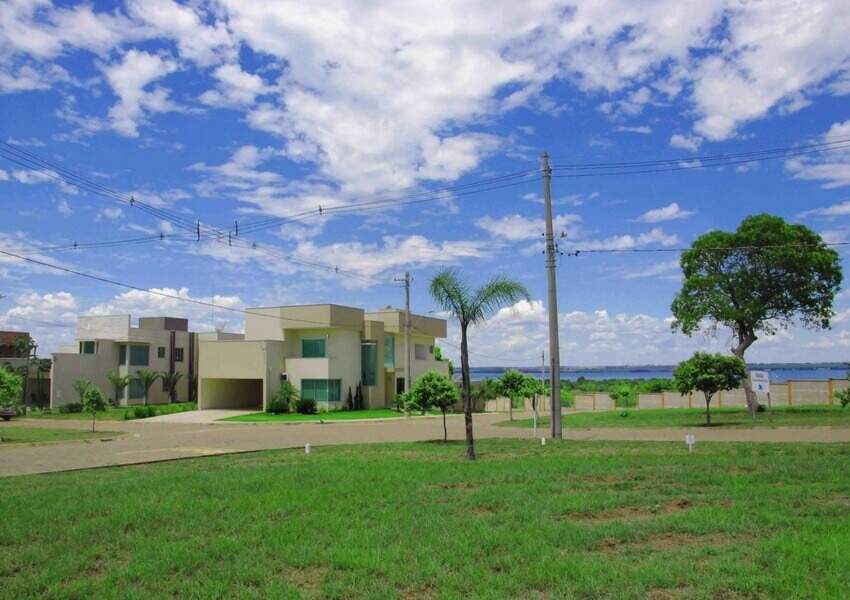 Terreno em Condomínio à venda no Village do Lago: 