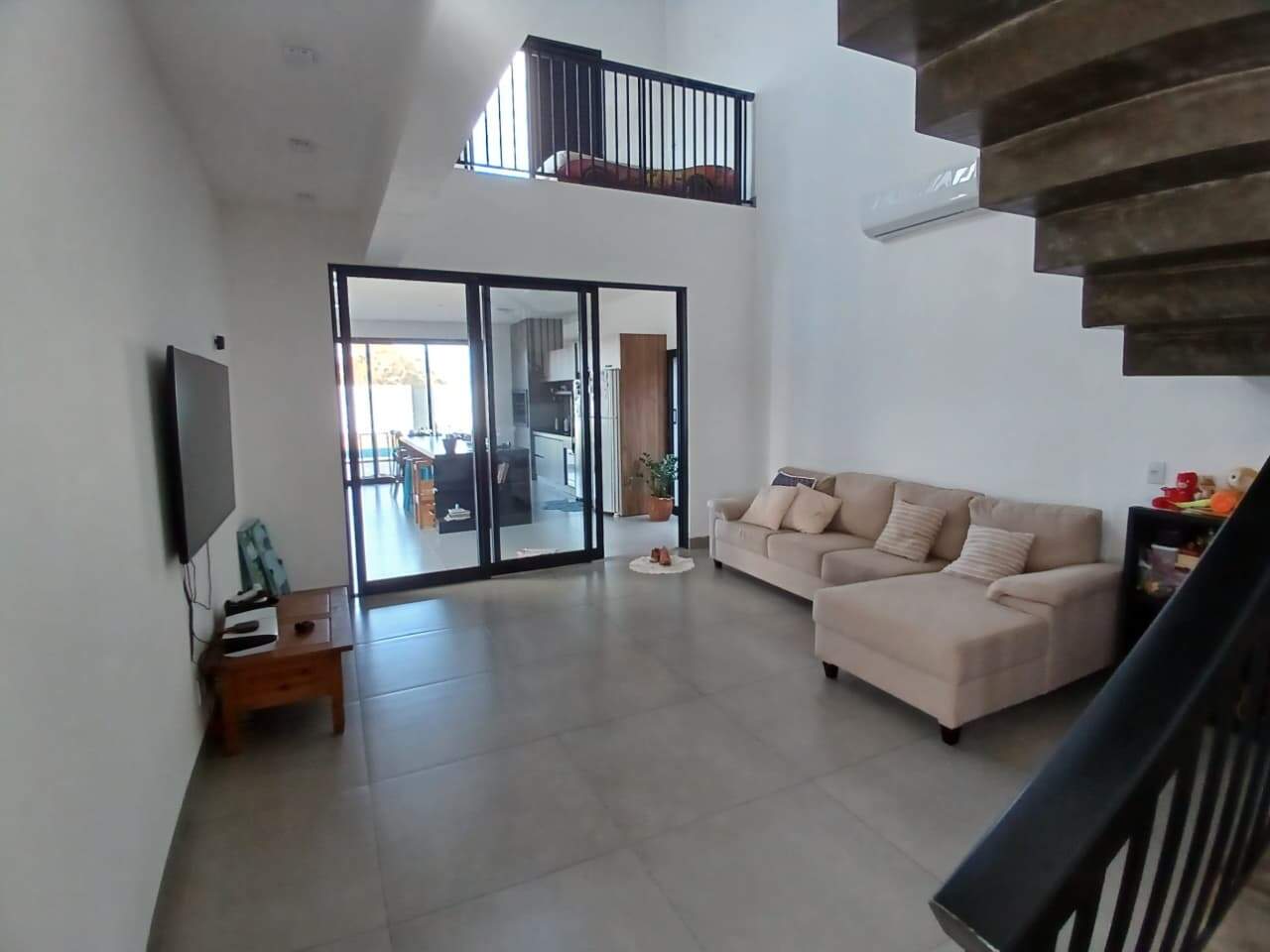 Casa em Condomínio à venda no Village do Lago: