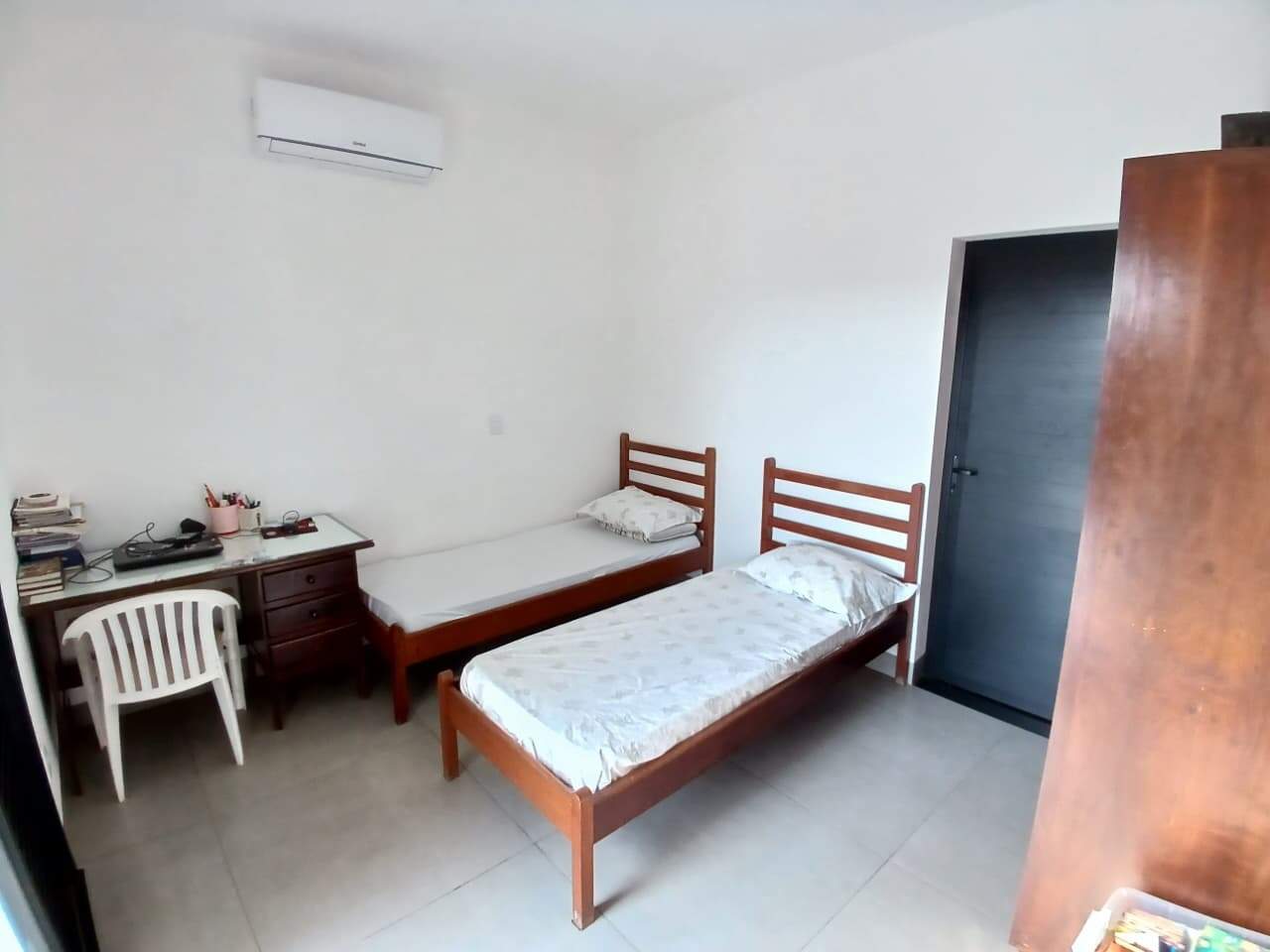 Casa em Condomínio à venda no Village do Lago: