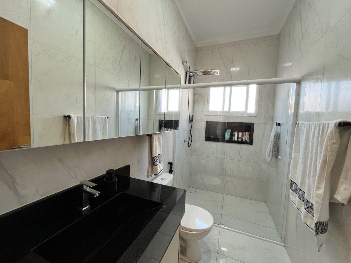 Casa em Condomínio à venda no Residencial Costa Leste: 