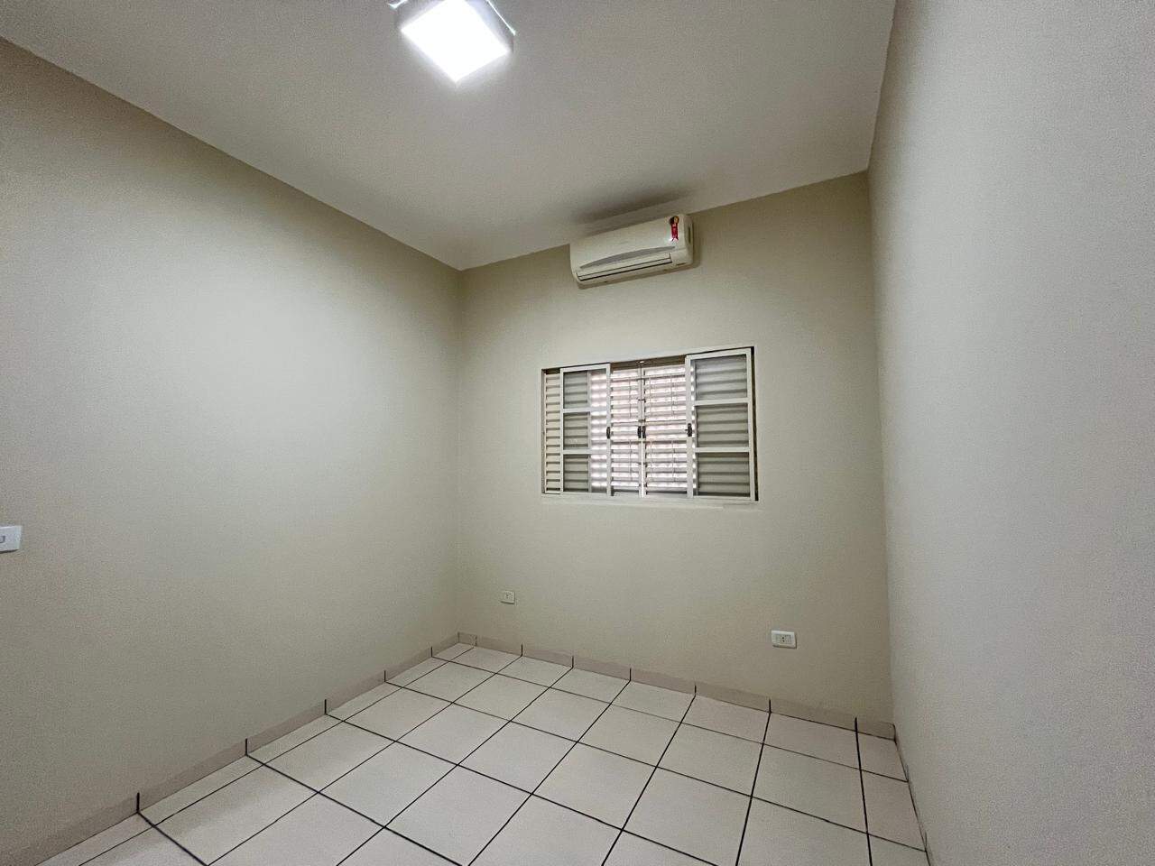 Casa à venda no Jardim dos Ipes: 